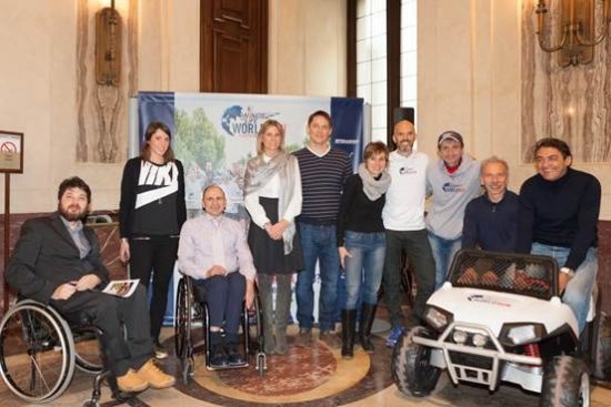 Da dx a sx: Simone Fanti, Regina Baresi, Haki Doku, Ass. Roberta Guaineri, Vieri Failli, Katia Figini, Dario Marchini, Giorgio Calcaterra, Giovanni Storti, Claudio Chiappucci