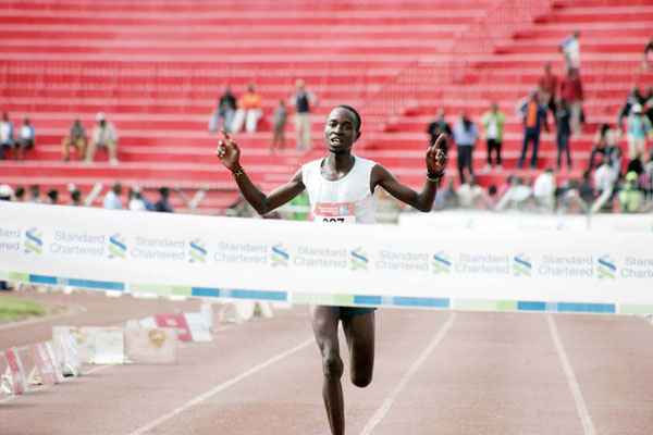 Record storico nella Maratona di Singapore: i primi 17 classificati sono keniani!