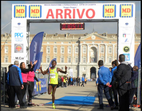 Mezza Maratona Reggia Reggia: trionfa il Burundi con Nzikwinkunda e Nimbona. Vizzini il primo italiano,  oltre mille podisti. La Caivano Runners per tre volte sul primo gradino del podio
