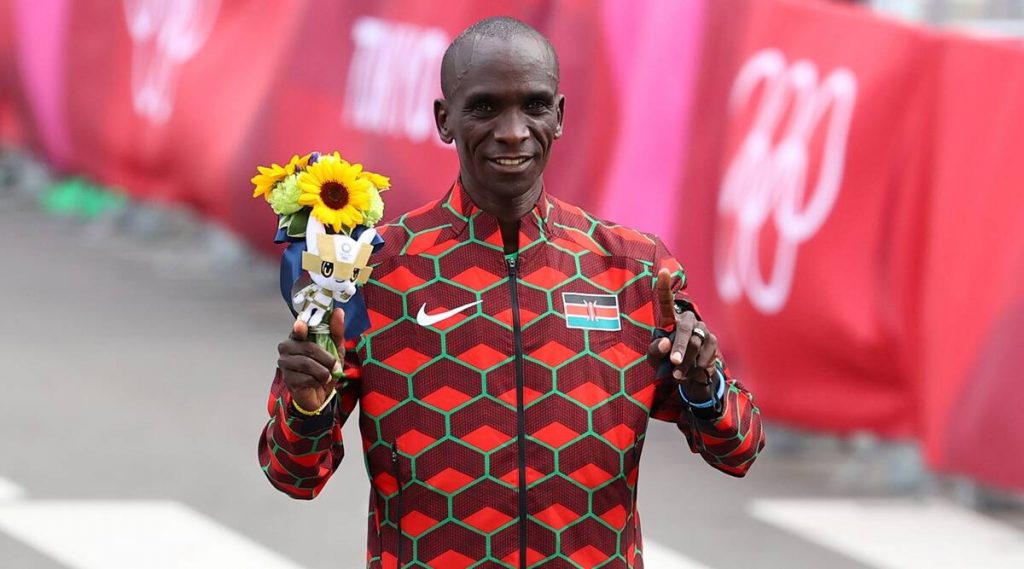 Riuscirà Eliud Kipchoge a battere domenica  il suo record mondiale di maratona a Berlino?