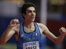 epa09835693 Pietro Arese of Italy reacts during the mens 1500m heats at the World Athletics Indoor Championships in Belgrade, Serbia, 19 March 2022.  EPA/ANDREJ CUKIC