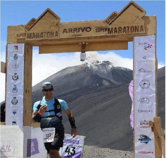 L'arrivo in cima - Foto Amato